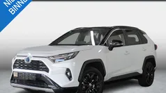 Wit Gebruikt 2023 Toyota RAV4 Hybrid SUV | € 44.950 (Eerlijke prijs)