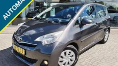 Grijs Gebruikt 2012 Toyota Verso-S MPV | € 12.000 (Eerlijke prijs)
