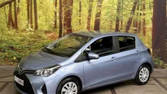 Blauw Gebruikt 2016 Toyota Yaris Hatchback | € 12.950 (Eerlijke prijs)