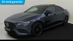 Blauw Gebruikt 2022 Mercedes CLA250e Premium Plus Sedan | € 35.945 (Eerlijke prijs)