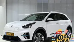 (swp) snow white pearl p Gebruikt 2021 Kia e-Niro SUV | € 24.900 (Goede deal)