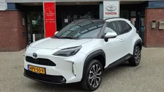 Zwart Gebruikt 2024 Toyota Yaris Cross Style SUV | € 30.999 (Eerlijke prijs)