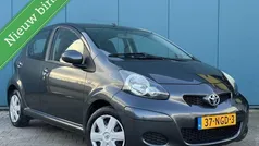 Grijs Gebruikt 2010 Toyota Aygo Comfort Hatchback | € 4.999 (Eerlijke prijs)
