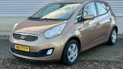 Occasion Kia Venga 127 PK (93 kW) 2010 Bruin (metallic) Hatchback