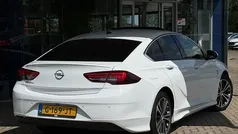 Wit Gebruikt 2019 Opel Insignia Executive Hatchback | € 17.745 (Eerlijke prijs)