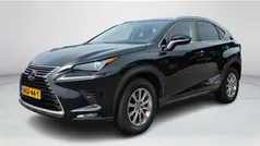 Zwart Gebruikt 2020 Lexus NX300h SUV | € 31.450 (Eerlijke prijs)