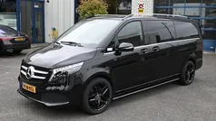 Zwart Gebruikt 2023 Mercedes V300 Avantgarde MPV | € 62.950 (Super prijs)