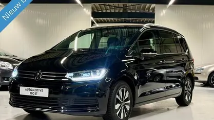 Zwart Gebruikt 2025 VW Touran MPV | € 37.900 (Eerlijke prijs)