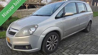 Gebruikt 2007 Opel Zafira Business MPV | € 700 (Eerlijke prijs)