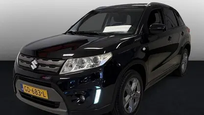 Zwart Gebruikt 2015 Suzuki Vitara Exclusive SUV | € 15.950 (Eerlijke prijs)