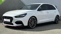 Polar white (pyw) Gebruikt 2019 Hyundai i30 Hatchback | € 26.935 (Eerlijke prijs)