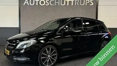 Zwart Gebruikt 2013 Mercedes B180 Ambition MPV | € 8.949 (Goede deal)