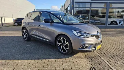 Gebruikt 2017 Renault Scénic IV Bose Edition MPV | € 12.750 (Eerlijke prijs)