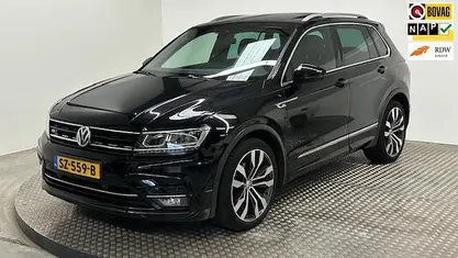 Zwart Gebruikt 2018 VW Tiguan R-line SUV | € 23.450 (Eerlijke prijs)