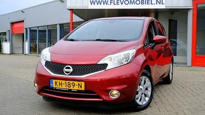 Occasion Nissan Note 80 PK (58 kW) 2016 Rood Hatchback
