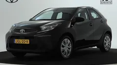 Gebruikt 2024 Toyota Aygo Play Hatchback | € 20.900 (Eerlijke prijs)