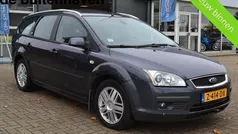 Grijs Gebruikt 2005 Ford Focus Sedan | € 1.499
