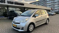 Grijs Gebruikt 2013 Toyota Verso-S MPV | € 8.950 (Super prijs)