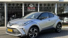 Grijs Gebruikt 2023 Toyota C-HR SUV | € 28.800 (Eerlijke prijs)