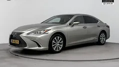 Gebruikt 2019 Lexus ES300H Business Edition Sedan | € 34.995 (Eerlijke prijs)