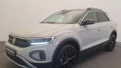Grijs Gebruikt 2024 VW T-Roc Life SUV | € 35.450 (Eerlijke prijs)