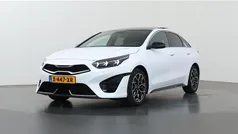 Wit Gebruikt 2024 Kia ProCeed Hatchback | € 25.735 (Super prijs)