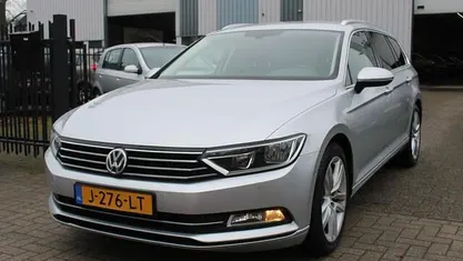 Occasion VW Passat Comfortline 150 PK (110 kW) 2018 Grijs (metallic) Stationwagen