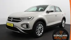 Beige Gebruikt 2024 VW T-Roc Edition SUV | € 32.990 (Eerlijke prijs)