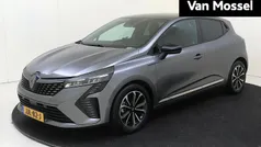 Gebruikt 2025 Renault Clio V Techno Hatchback | € 24.435 (Eerlijke prijs)