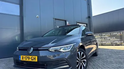 Gebruikt 2022 VW Golf VIII Style Hatchback | € 15.450 (Eerlijke prijs)