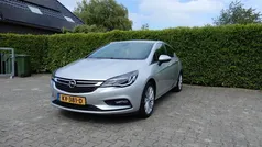 Grijs Gebruikt 2016 Opel Astra Edition Hatchback | € 10.850 (Goede deal)