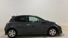 Grijs, metallic lak Gebruikt 2009 Renault Clio R.S. R.S. Hatchback | € 1.988 (Goede deal)