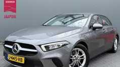Grijs Gebruikt 2020 Mercedes A180 Business Hatchback | € 19.899 (Super prijs)