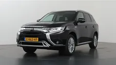 Zwart Gebruikt 2020 Mitsubishi Outlander P-HEV Intense+ SUV | € 25.630 (Eerlijke prijs)