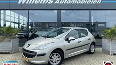 Grijs, metallic lak Gebruikt 2006 Peugeot 207 Hatchback | € 3.500 (Eerlijke prijs)