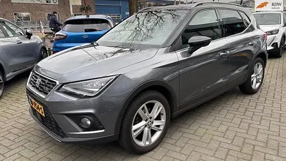 Grijs Occasion 2018 Seat Arona Business SUV | € 16.450 (Eerlijke prijs)