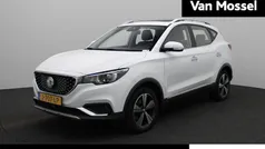 Wit Gebruikt 2020 MG ZS Luxury Sedan | € 14.900 (Eerlijke prijs)