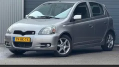 Grijs Gebruikt 2001 Toyota Yaris Sport Hatchback | € 3.450 (Eerlijke prijs)