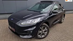 Zwart Gebruikt 2022 Ford Kuga ST-Line SUV | € 22.950 (Eerlijke prijs)
