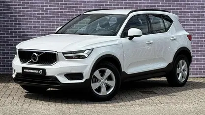 Wit Gebruikt 2020 Volvo XC40 Momentum SUV | € 23.899 (Goede deal)