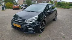 Zwart Gebruikt 2015 Kia Rio Hatchback | € 7.950 (Eerlijke prijs)