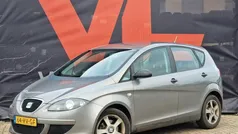 Grijs, metallic lak Gebruikt 2005 Seat Altea Reference MPV | € 1.448 (Eerlijke prijs)