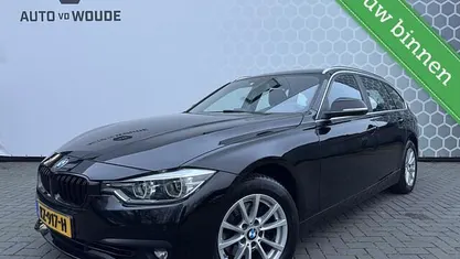 Zwart Gebruikt 2017 BMW 318 Executive Stationwagen | € 14.950 (Eerlijke prijs)