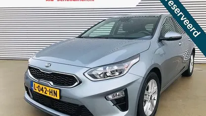 Grijs Occasion 2021 Kia Ceed Hatchback | € 20.950 (Eerlijke prijs)