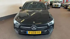 Zwart Gebruikt 2022 Mercedes CLA200 Business Sedan | € 35.900 (Eerlijke prijs)