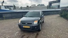 Grijs Gebruikt 2006 Ford Fusion Futura MPV | € 1.650 (Eerlijke prijs)