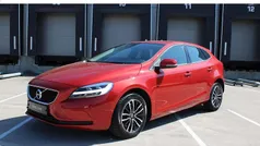 Oranje, metallic lak Gebruikt 2019 Volvo V40 Stationwagen | € 18.750 (Eerlijke prijs)