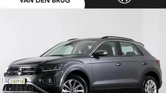 Gebruikt 2023 VW T-Roc Life SUV | € 32.895 (Eerlijke prijs)