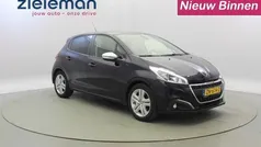 Gebruikt 2019 Peugeot 208 Signature Sky Hatchback | € 8.345 (Super prijs)