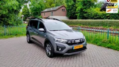 Grijs, metallic lak Gebruikt 2023 Dacia Jogger Expression MPV | € 26.250 (Eerlijke prijs)